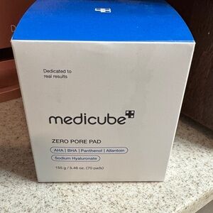 Medicube Zero Pore Pad Toner - White and Blue